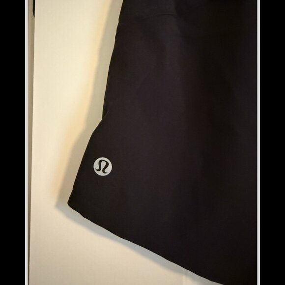 Lululemon Court Rival High-Rise Short 3" in Black/White | Size 6 - Picture 8 of 8